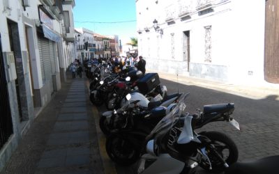 El Motoclub Fuente Obejuna celebra su segunda reunión motera superando la participación del año pasado.