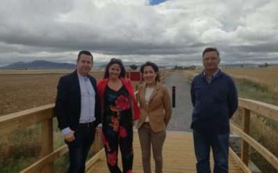 Auxiliadora Pozuelo, Diputada de Medio Ambiente, visita junto a la Alcaldesa Silvia Mellado la vía verde de Fuente Obejuna