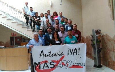 Los alcaldes del Guadiato y de la Campiña de Extremadura presentan el manifiesto pro autovía A-81 y convocan el primer corte de carreteras en Fuente Obejuna para el 29 de Junio