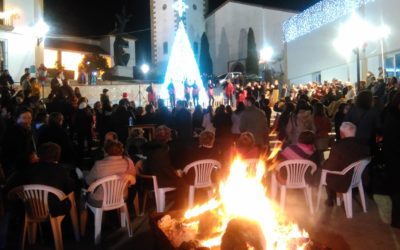 Gran participación en la Fiesta y Hoguera Navideña celebrada esta Navidad en la Plaza Lope de Vega de Fuente Obejuna