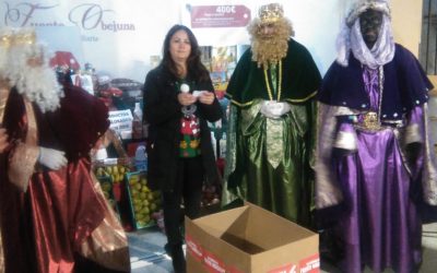 Los Reyes Magos llenan de ilusión Fuente Obejuna y entregan una gran cesta de Navidad valorada en 900 Euros