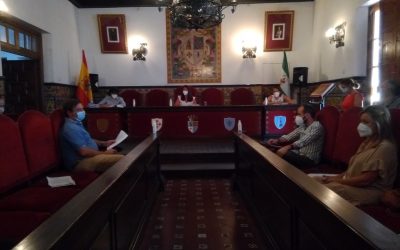 Los agentes de la Policia Local de Fuente Obejuna reciben la felicitación individual del Pleno por su contribución en la lucha contra la COVID-19