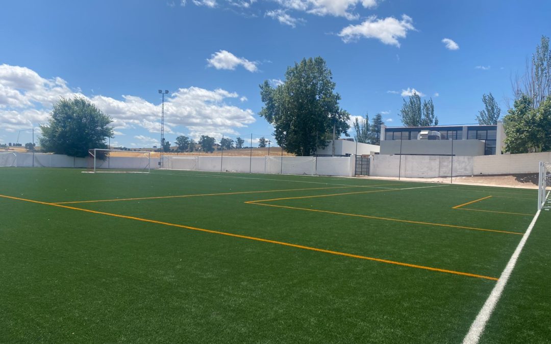 Finalizan las obras de mejora del campo de futbol municipal en Fuente Obejuna con la instalación de un marcador electrónico