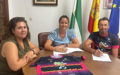 El Ayuntamiento apoya al Club Deportivo Triatlón Guadiato con un convenio de colaboración
