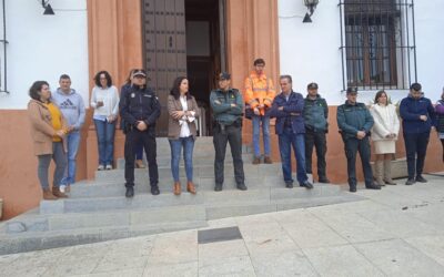 Concentración en Fuente Obejuna en solidaridad por los Guardias Civiles asesinados en Barbate
